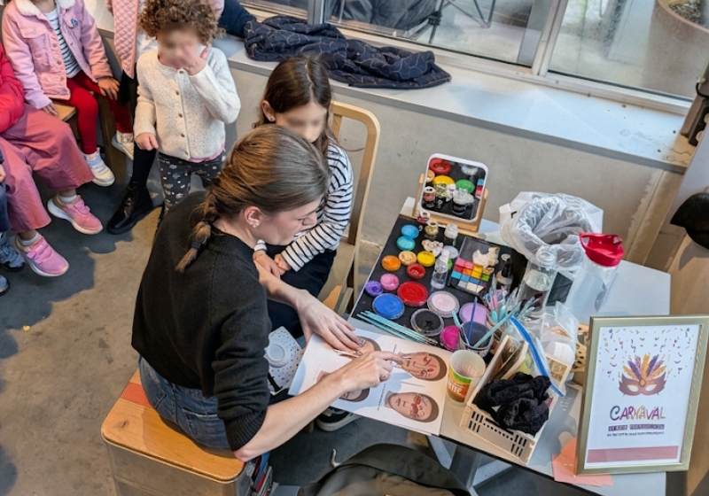 Stand maquillage carnaval de rio Magmaa Nantes