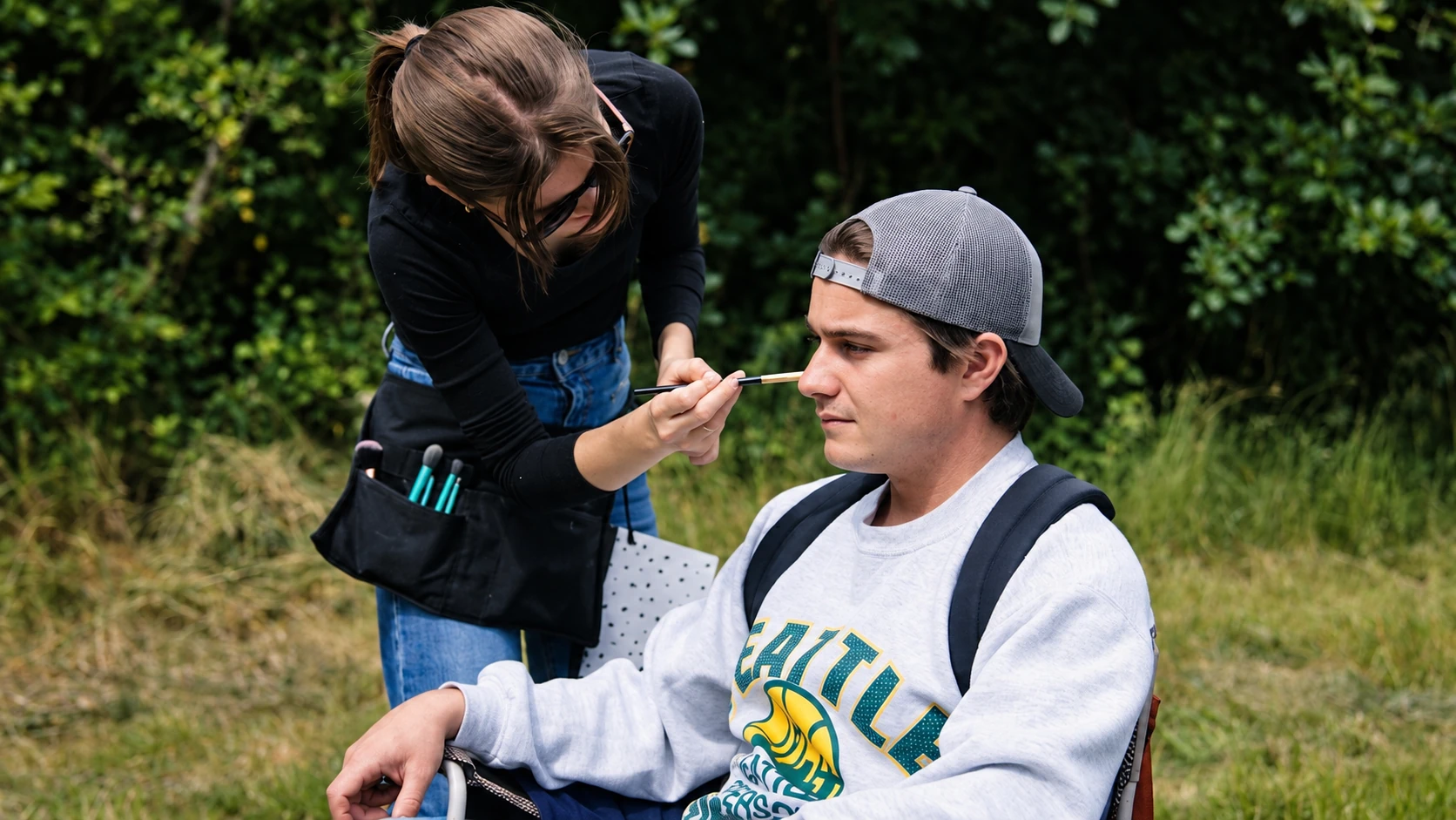 Coulisses maquillage de tournage pour le court-métrage 6 pieds sous terre de MJM Nantes